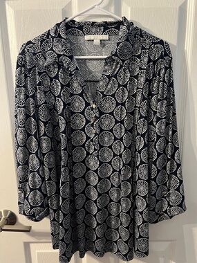 Women’s Navy blue & White Printed Button-Front Blouse